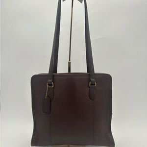 Vintage Coach Brown Leather Shoulder Bag with three compartments